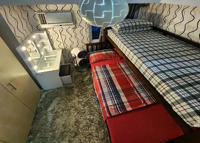 High-tech At Grass Residences -2 Persons Only, Quezon Manila