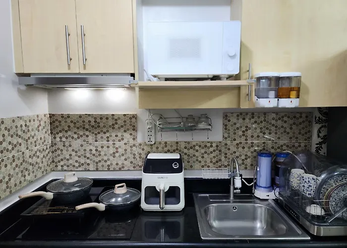 High-tech At Grass Residences -2 Persons Only, Quezon *